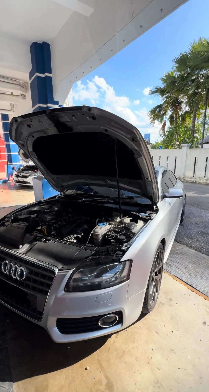 Otoka Garage workshop — servicing and repair work 16